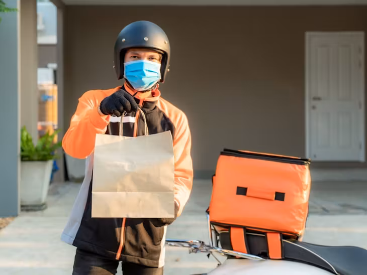 อุปกรณ์จำเป็นสำหรับอาชีพ มอเตอร์ไซค์ไรเดอร์