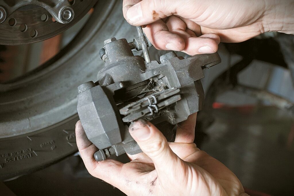 การซ่อม ปั้มเบรค