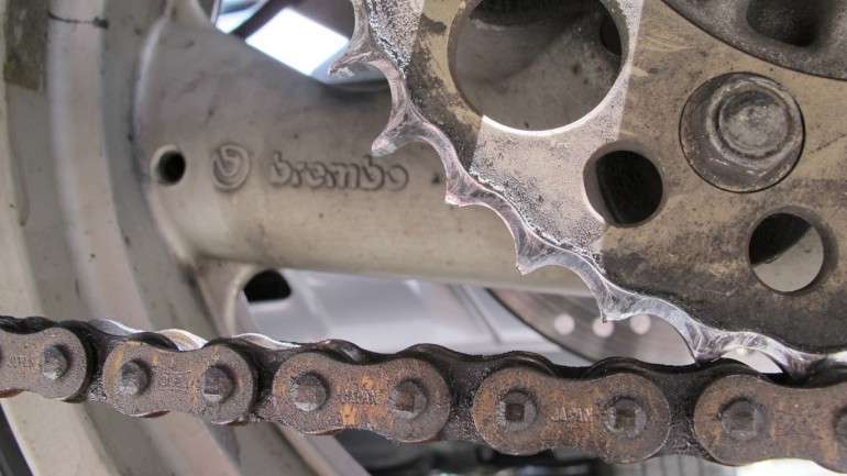 อาการพัง หรือสึกหรอของ สเตอร์รถ