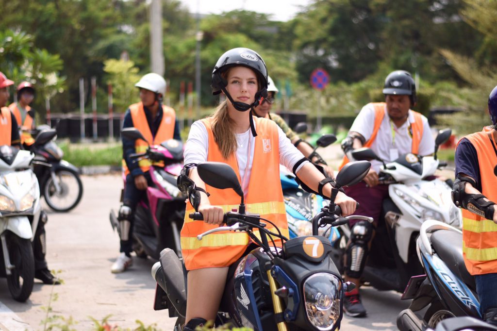 หัดขับมอเตอร์ไซค์