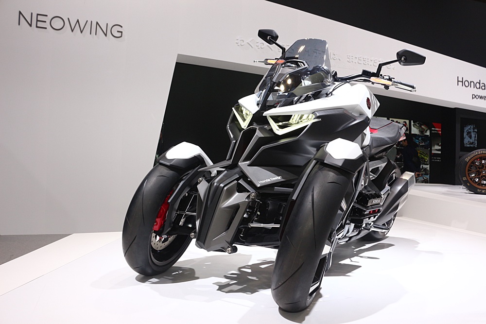 มอเตอร์ไซค์ ดัดแปลง 3 ล้อ ที่มาผลิตโดยโรงงานรถ