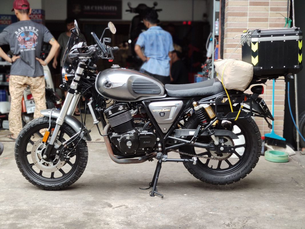 ขาตั้งคู่มอเตอร์ไซค์