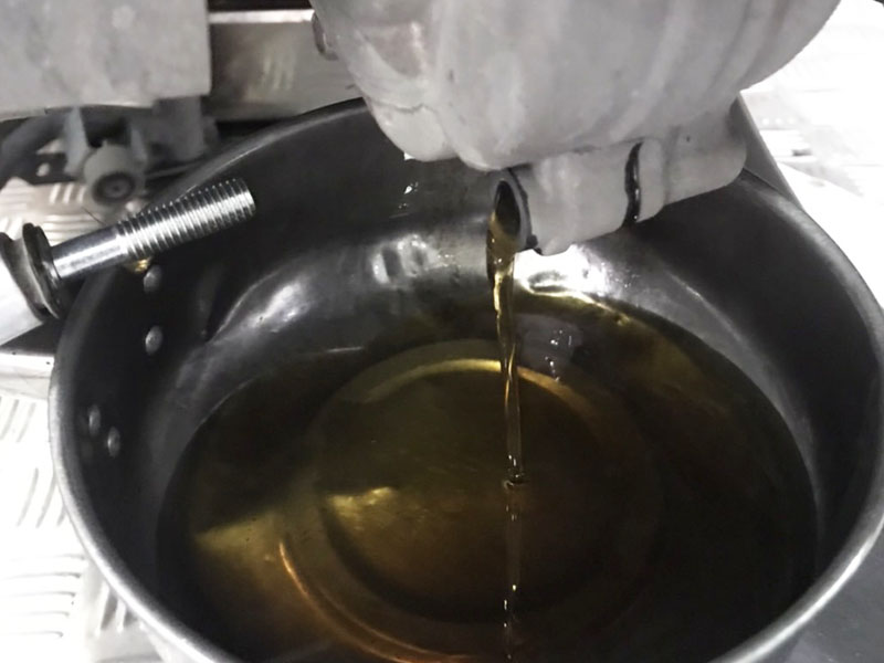 น้ำมันเฟืองท้ายมอเตอร์ไซค์ ควรเปลี่ยนเมื่อไหร่